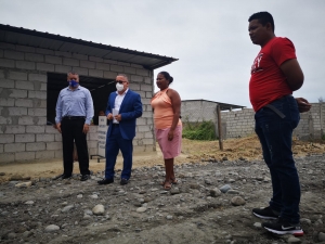 Alcalde Fredy Saldarriaga corrobor&oacute; trabajos de lastrado en &lsquo;Nuevo Amanecer del Pac&iacute;fico&rsquo;