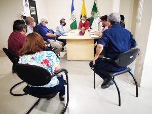 Alcalde de Atacames mantuvo reuni&oacute;n para revisi&oacute;n de proyectos