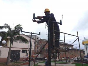 Inici&oacute; intervenci&oacute;n en parque central de Atacames