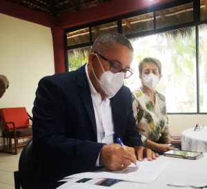 Firma de convenio para financiar carreras t&eacute;cnicas y tecnol&oacute;gicas