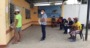 Unidad de Tr&aacute;nsito Municipal de Atacames atiende a usuarios del d&iacute;gito 8 y rezagados