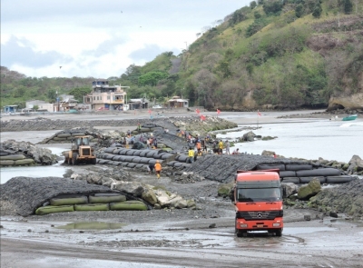 Espig&oacute;n sumergible en S&uacute;a, en recta final